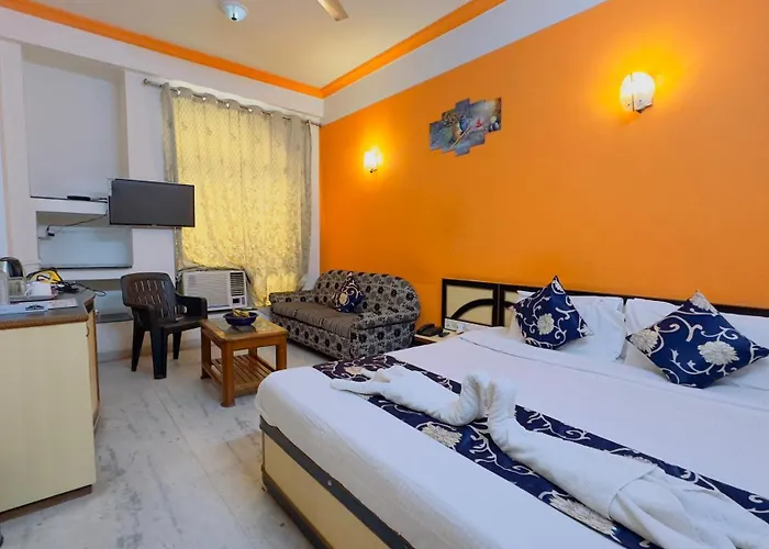 Hotel Indore Palace - Feel At Home